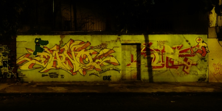 Buenos Aires graffiti night