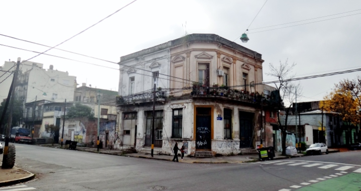 La Boca Buenos Aires dilapidated building