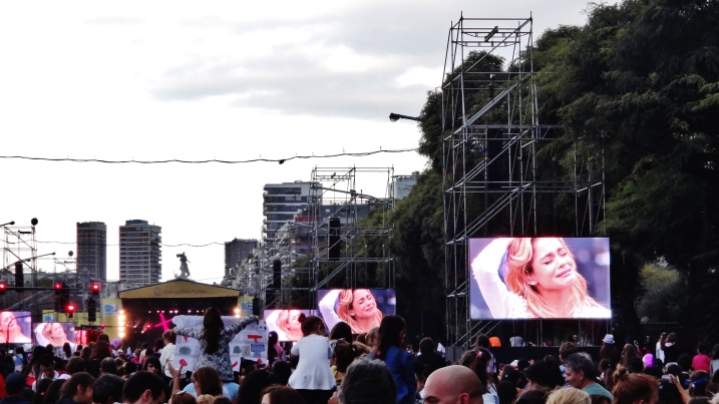 Martina Stoessel Violetta concert Buenos Aires